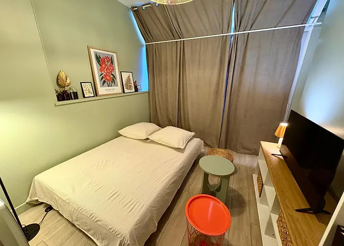 Appartement Grand Rdc 6 Pers Stationnement Gratuit Arras