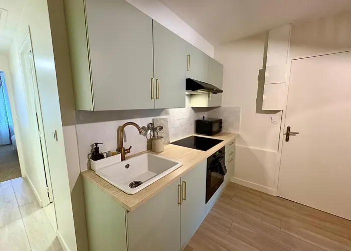 Grand Rdc 6 Pers Stationnement Gratuit